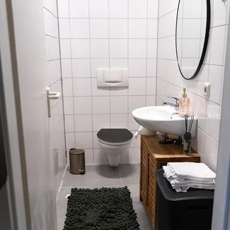 Lägenhet Ein Zi Zentrum Wlan Parkplatz 01 *